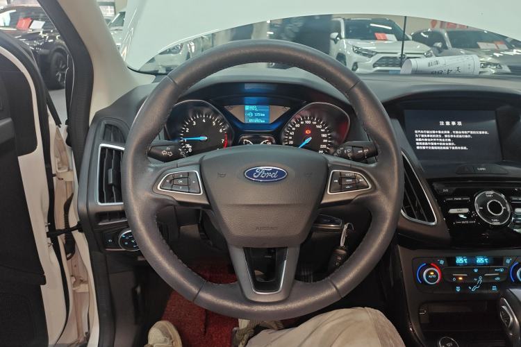 Used Ford Focus 2018 Two-Door Classic EcoBoost 125 Automatic Supercharged Style SmartDrive Edition