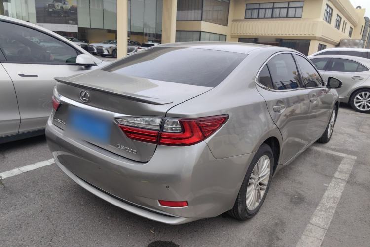 Used Lexus ES 2015 200 Elite Edition Rear Right 45 Deg