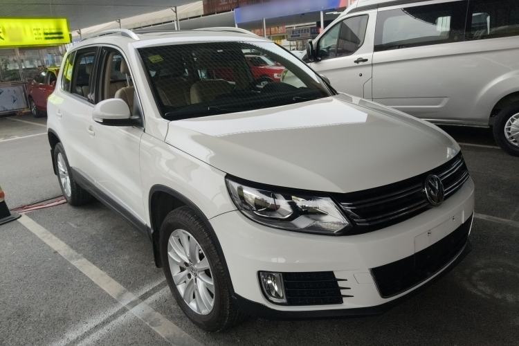 Used Volkswagen Tiguan 2013 1.8TSI Automatic Two-Wheel Drive Luxury Model Front Right 45 Deg