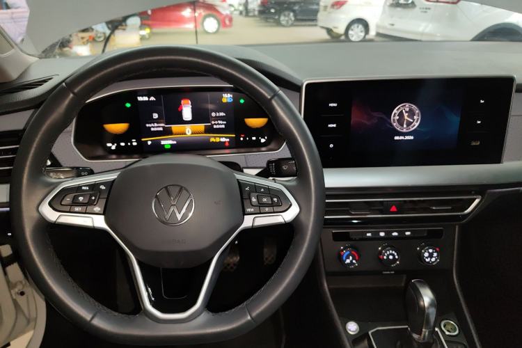 Used Volkswagen Lavida 2024 300TSI DSG Full-Comfort Edition Center Console