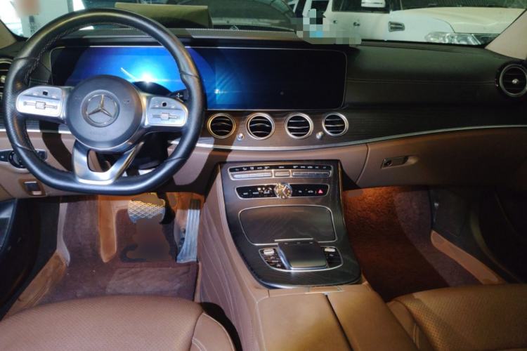 Used Mercedes-Benz E-Class 2019 Restyled E 300 L Sporty and Stylish Edition Center Console