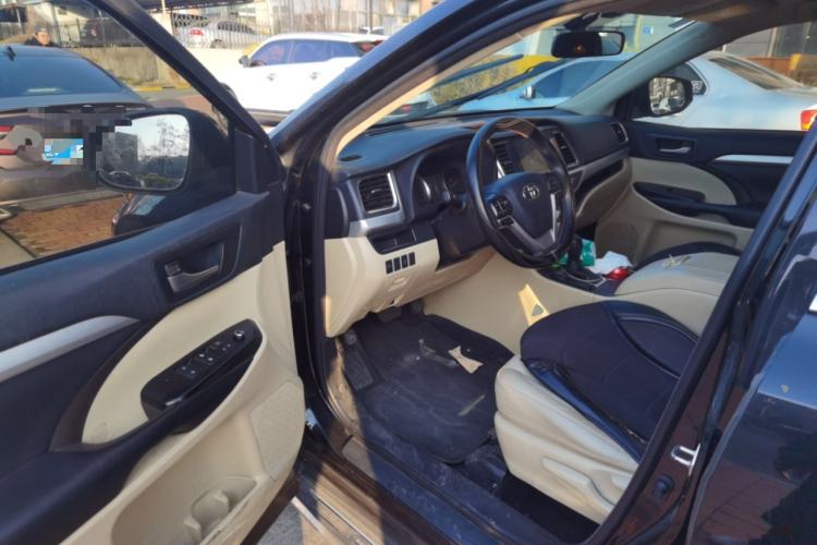 Used Toyota Highlander 2018 2.0T Two-Wheel Drive Elite Edition 7 Seats Emission Standard China V Driver Seat