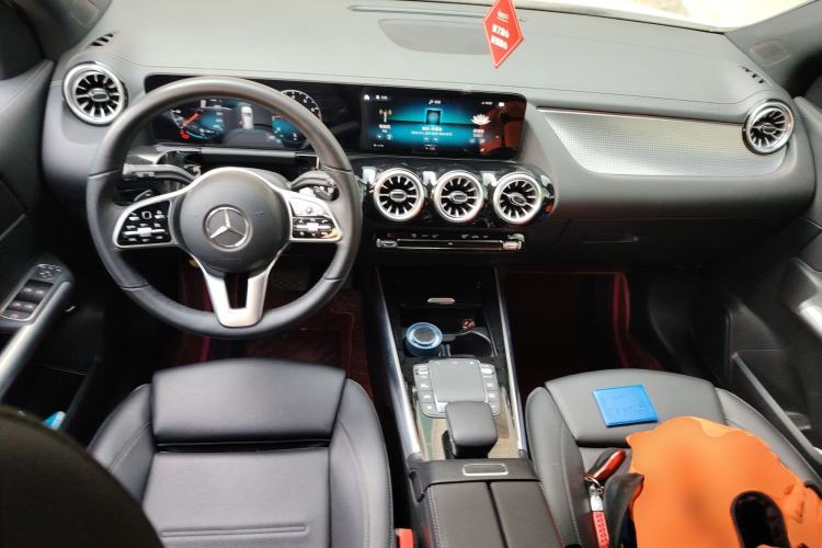 Used Mercedes-Benz GLA 2020 GLA 200 Center Console