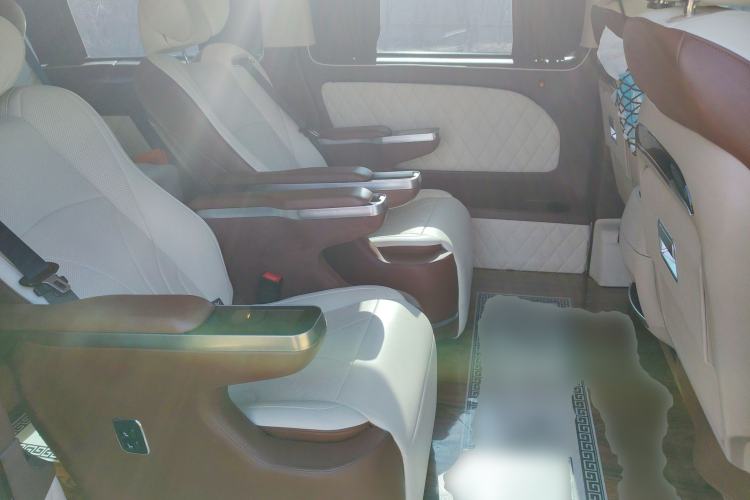 Used Mercedes-Benz Vito 2021 2.0T Elite Version 7 Seats