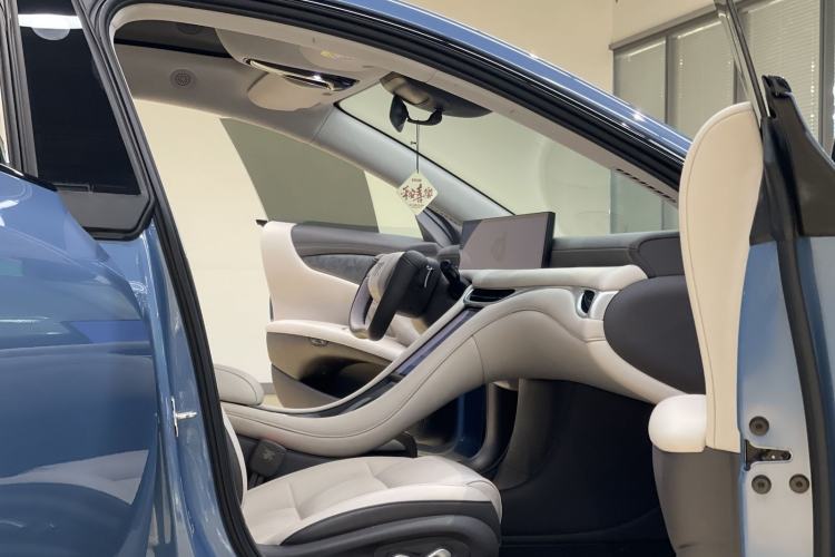 Used IM L6 2024 Max Standard Edition Right Front Seat