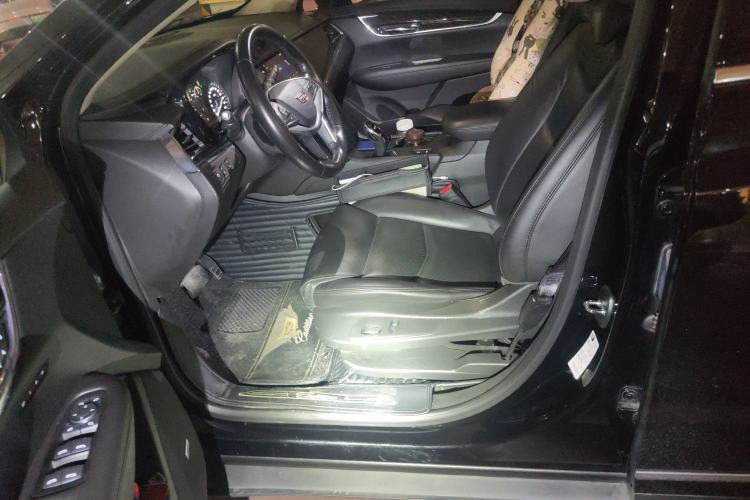 Used Cadillac XT5 2018 25T Luxury Model