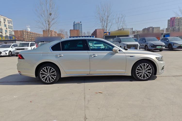 Used Volkswagen Phideon 2019 380TSI Two-Wheel Drive Business Edition China VI Standard
