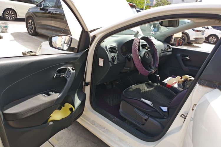 Used Volkswagen Polo 2014 1.6L Automatic Comfort Edition