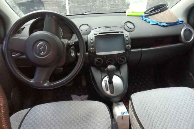 Used Mazda Mazda 2 2012 Hatchback Xuan Dong 1.3L Automatic Standard Edition