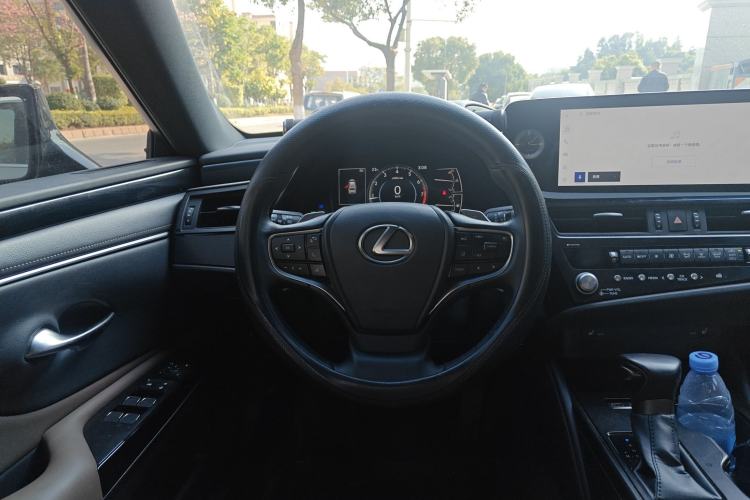 Used Lexus ES 2023 200 Excellence Edition
