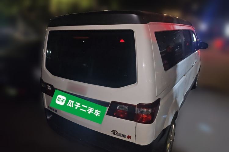 Used Jinbei Gold Hiace M Classic 2023 1.5L Travel Lion Passenger Vehicle 5/6/7 Seats
