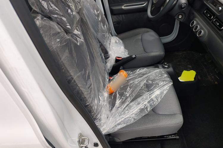 Used Wuling Zhiguang New Energy 2025 Comfort Model Right Front Seat