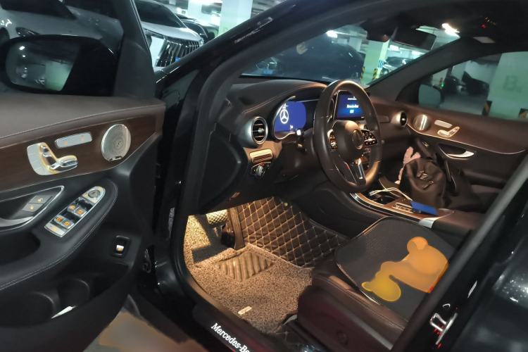 Used Mercedes-Benz GLC 2021 GLC 300 L 4MATIC Dynamic Model Interior 3