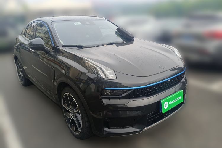 Used Lynk & Co 05 2020 2.0TD Two-Wheel Drive Shine Halo Front Right 45 Deg