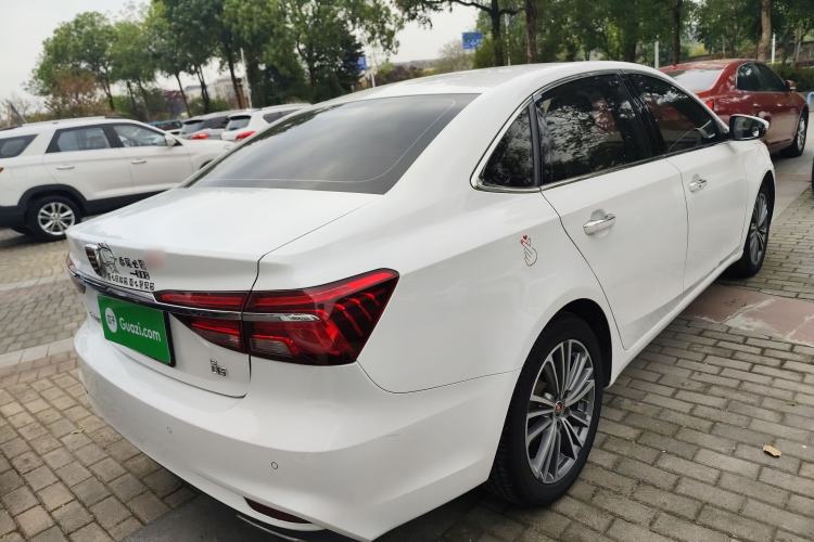 Used Roewe i6 2020 PLUS 1.6L Manual 4G Connect Glory Flagship Edition
