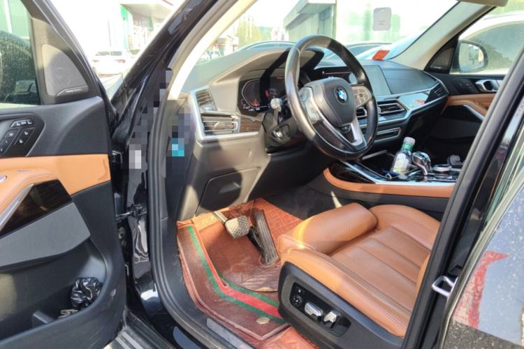 Used BMW X7  Driver Seat