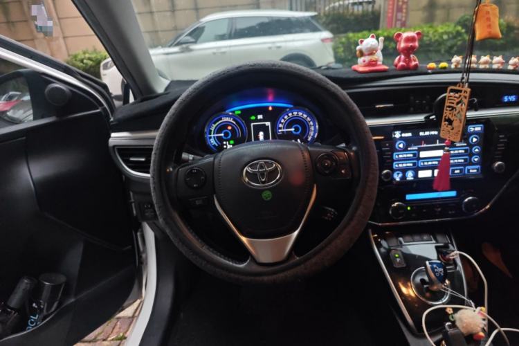 Used Toyota Corolla 2016 Dual-Engine 1.8L E-CVT Elite Edition Steering Wheel