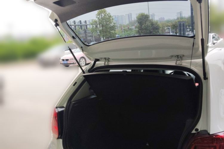 Used Volkswagen Polo 2014 1.6L Automatic Comfort Edition