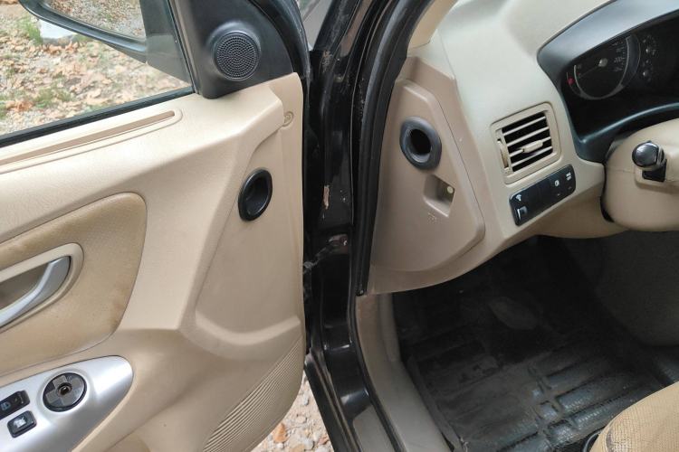 Used Hyundai Tucson 2009 2.0L Automatic Two-Wheel Drive with Sunroof