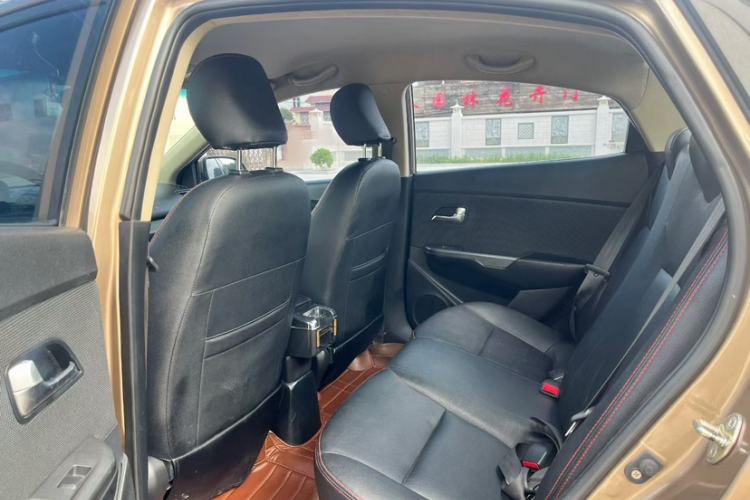 Used Kia K2 2015 Sedan 1.4L MT GLS