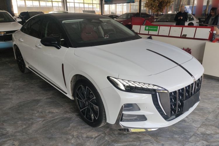 Used Hongqi H6 2024 2.0T ZhiMei Edition Front Right 45 Deg