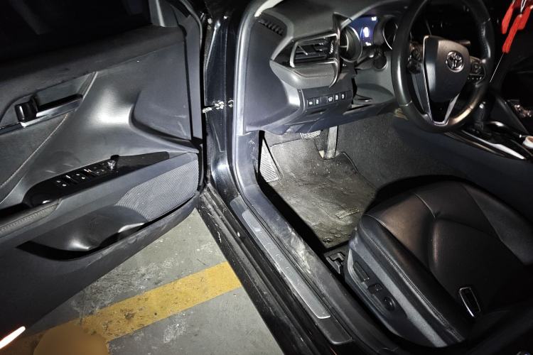 Used Toyota Camry 2019 Revised Version 2.0G Luxury Edition
