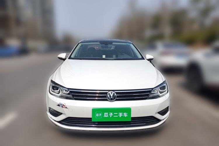 Used Volkswagen Lamando 2017 280TSI DSG Luxury Edition
