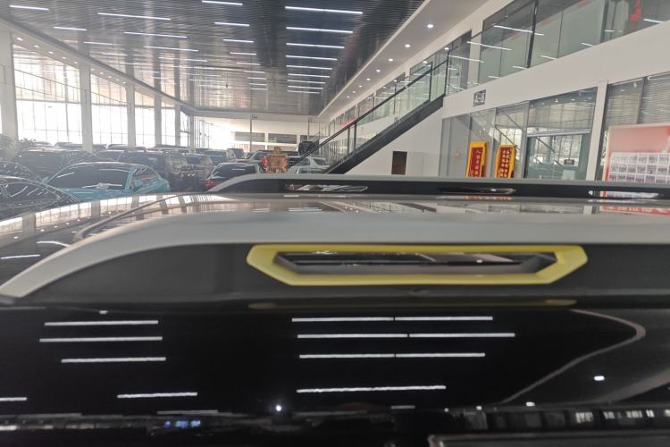 Used JETOUR Traveler 2023 2.0T All-Wheel Drive CrossPRO+
