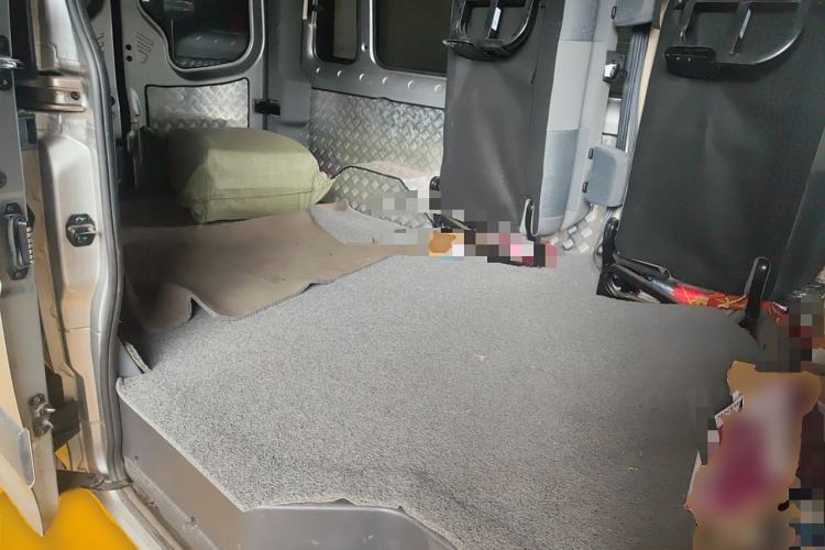 Used Foton Toano 2023 Joy Elephant Multi-Function Model Cummins 2.8T Manual Transmission Long Wheelbase Mid-Roof Design Rear Single Tire—Available in 5/6/7/9-Seater Configurations