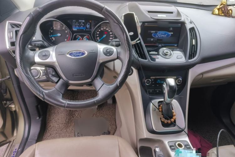 Used Ford Kuga 2013 2.0L GTDi Four-Wheel Drive Premium Model Center Console