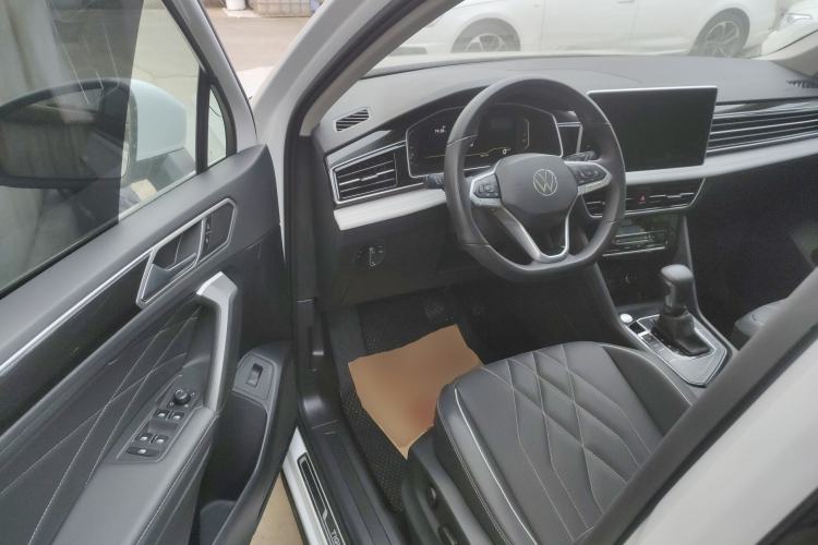 Used Volkswagen Tiguan L 2024 300TSI Automatic Two-Wheel Drive Smart Edition
