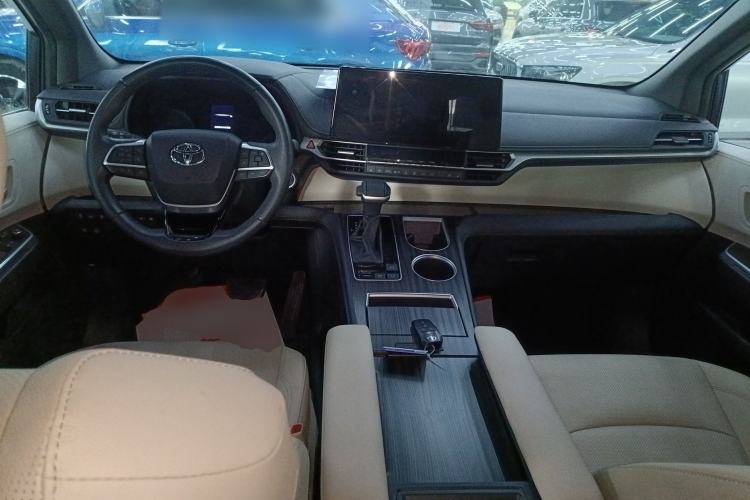 Used Toyota SIENNA 2021 2.5L Hybrid Premium Edition