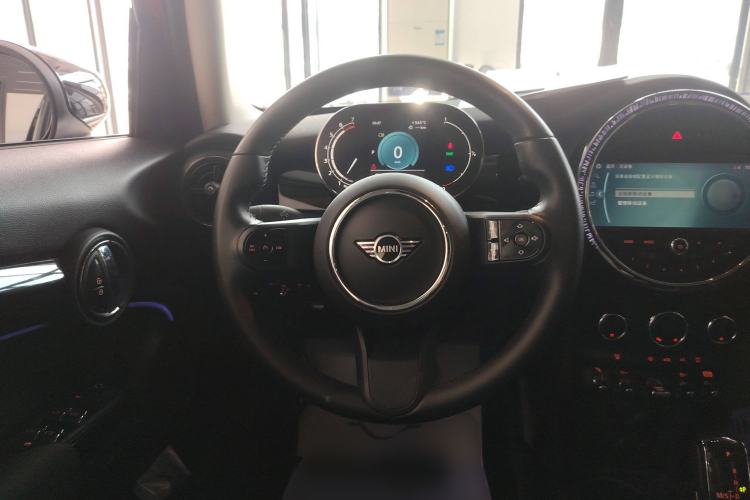 Used MINI MINI 2022 Updated 1.5T COOPER Classic Edition Five-Door Version