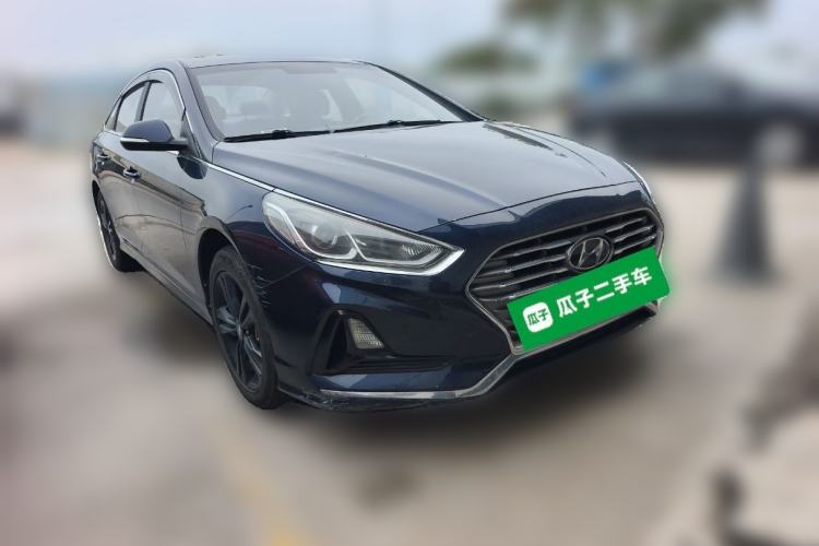 Used Hyundai Sonata 2017 2.0L GLS Smart Model Front Right 45 Deg