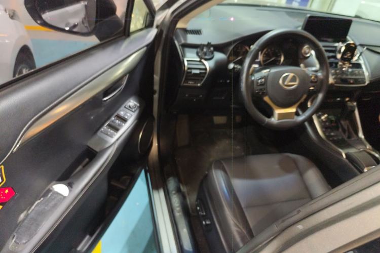 Used Lexus NX 2018 200 All-Wheel Drive FENGSHANG Version China VI Standard Driver Seat