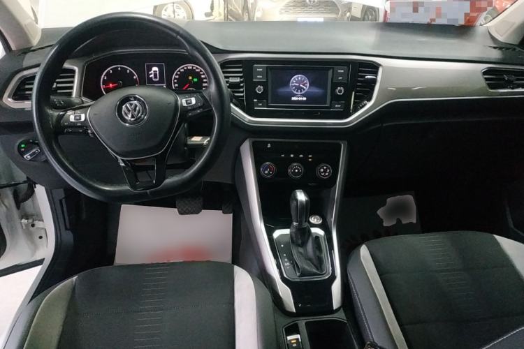 Used Volkswagen T-ROC 2019 280TSI DSG Two-Wheel Drive Advanced Version China VI Standard Center Console