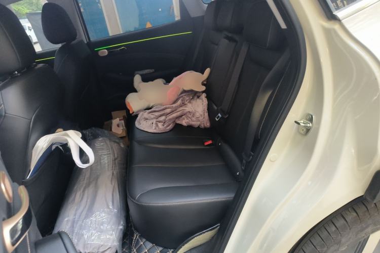 Used Baojun Yunhai 2024 140km Plug-in Hybrid Version Left Rear Seat