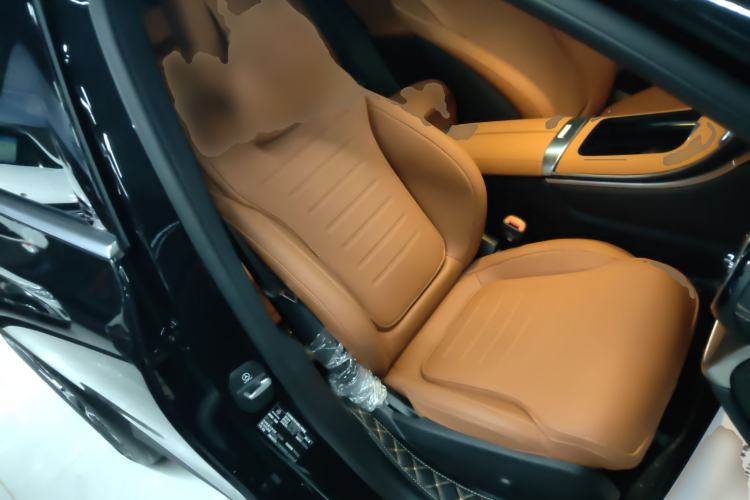 Used Mercedes-Benz GLC 2025 Refresh GLC 260 L 4MATIC Dynamic Edition
