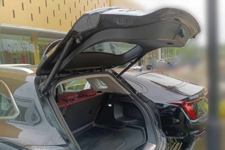 Used Hongqi HS5 2025 2.0T All-Wheel-Drive Flagship Pro Edition Trunk