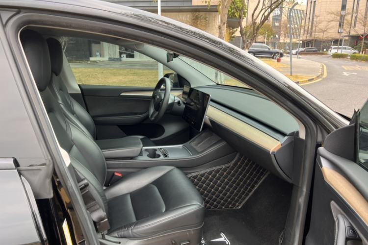 Used Tesla Model Y 2022 Rear-Wheel-Drive Version
