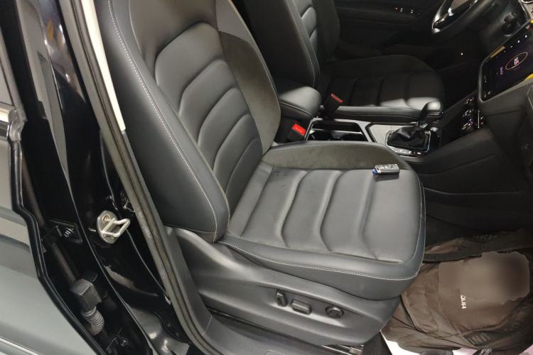 Used Volkswagen Tiguan L 2019 Revised 330TSI Automatic Two-Wheel Drive Smart & Luxury Edition China VI Standard
