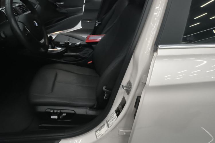 Used BMW 3 Series 2017 320Li Fashion Model
