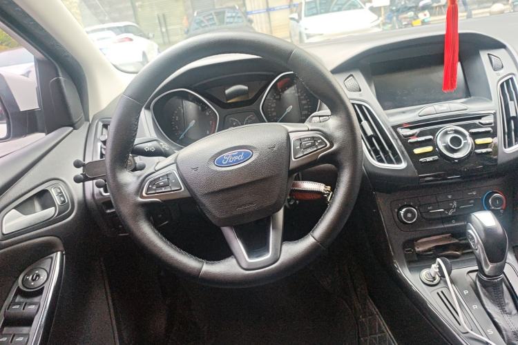 Used Ford Focus 2017 Sedan 1.6L Automatic Fashion Edition Smart Drive Version Steering Wheel