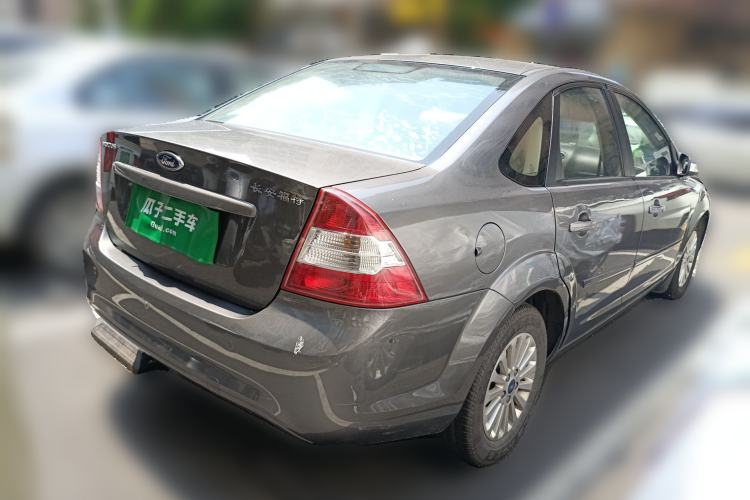 Used Ford Focus 2013 Sedan Classic 1.8L Automatic Fashion Edition