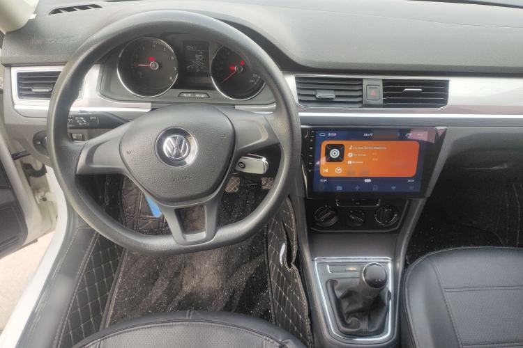 Used Volkswagen Bora 2019 Bora Legend 1.5L Manual Fashion Edition China VI Standard Center Console