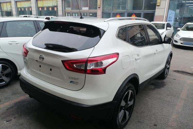 Used Nissan Qashqai 2016 2.0L CVT Luxury Edition Rear Right 45 Deg