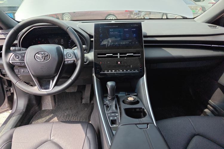 Used Toyota Avalon 2023 2.5L Luxury Edition Center Console