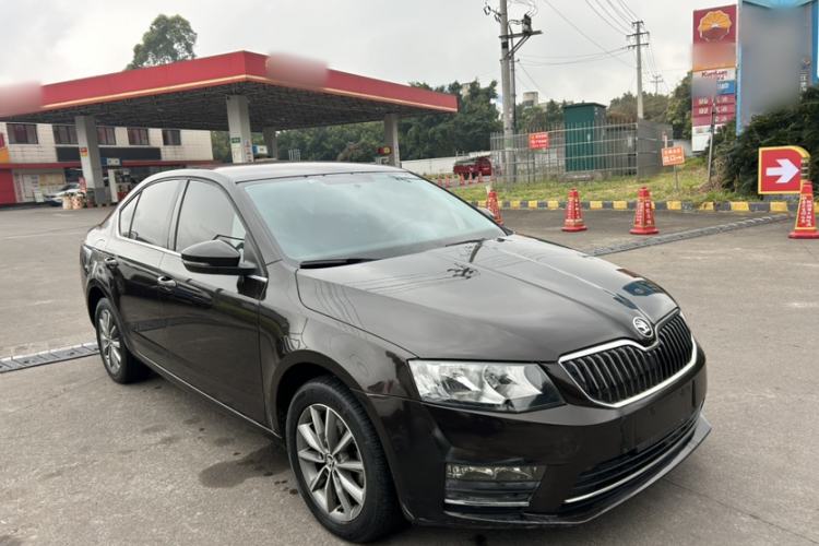 Used Skoda Octavia 2017 Classic Model 1.6L Automatic Comfort Edition
