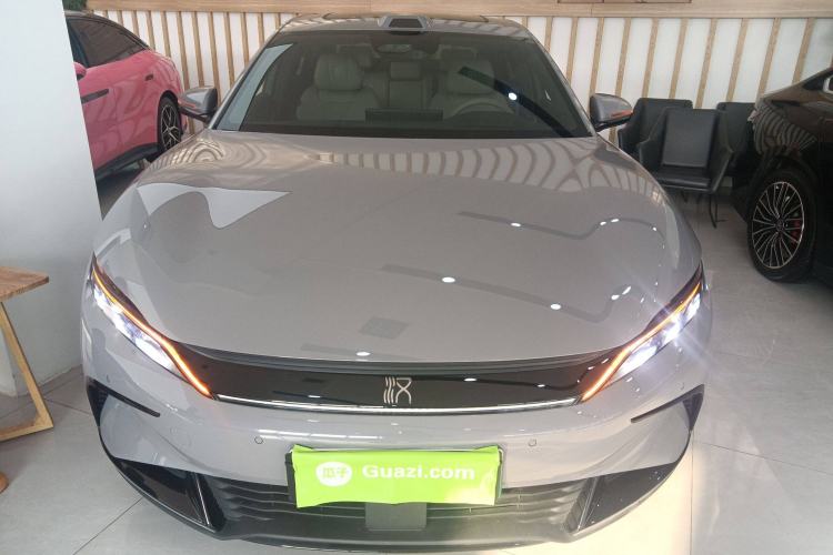 Used BYD Han 2025 EV with 701 km of Laser Radar-Enabled Intelligent Driving