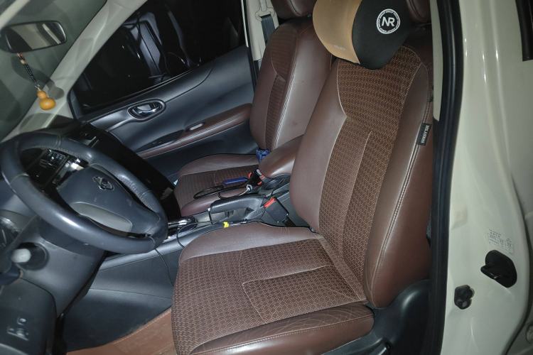 Used Nissan Tiida 2013 1.6L CVT Cool Cafe Edition
